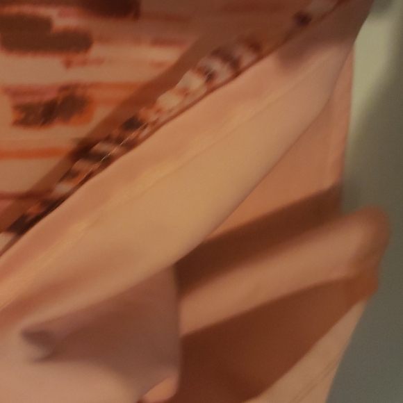 Pink Dressy top with pink studs at shoulder - Picture 6 of 6